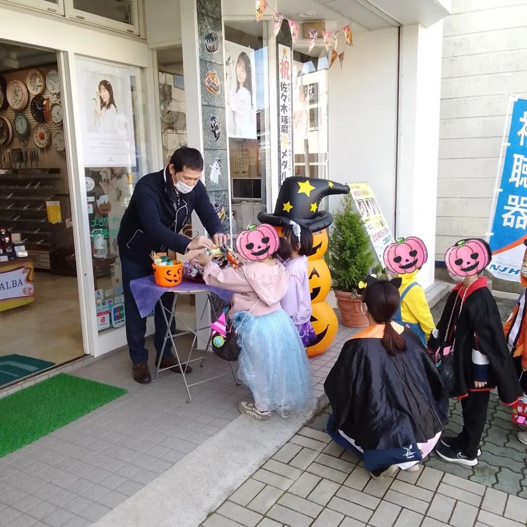 今日はカトリック幼稚園のハロウィン町歩きイベントみんな可愛かったですね️通りも賑やかになるし、元気もらいましたこういうイベントはとってもいいですね〜